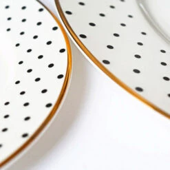 Monochrome Plate Set - Giraffe 7 Monochrome Plate Set - Giraffe -Home Decorate Shop MonochromePlateSet Giraffe.04